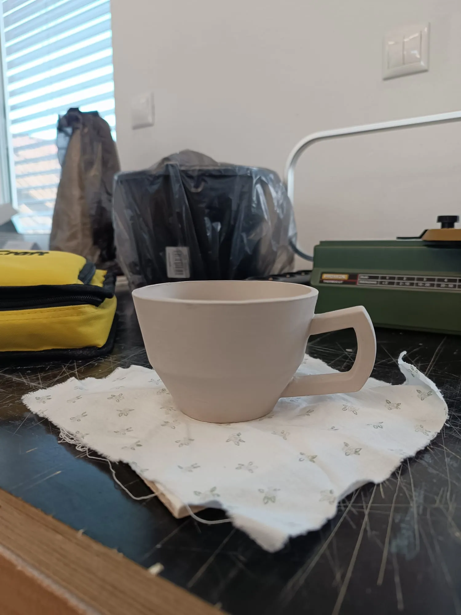 Mug ESENTIA – The mug before firing