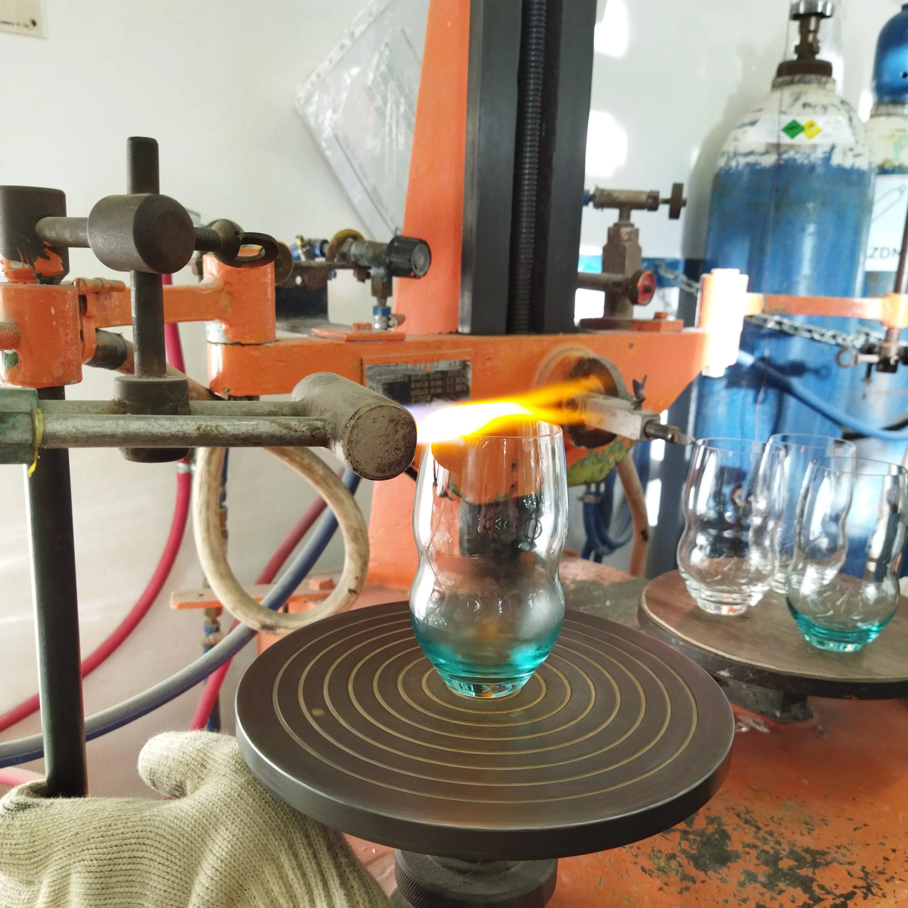 Glass AUREA – Fire polishing