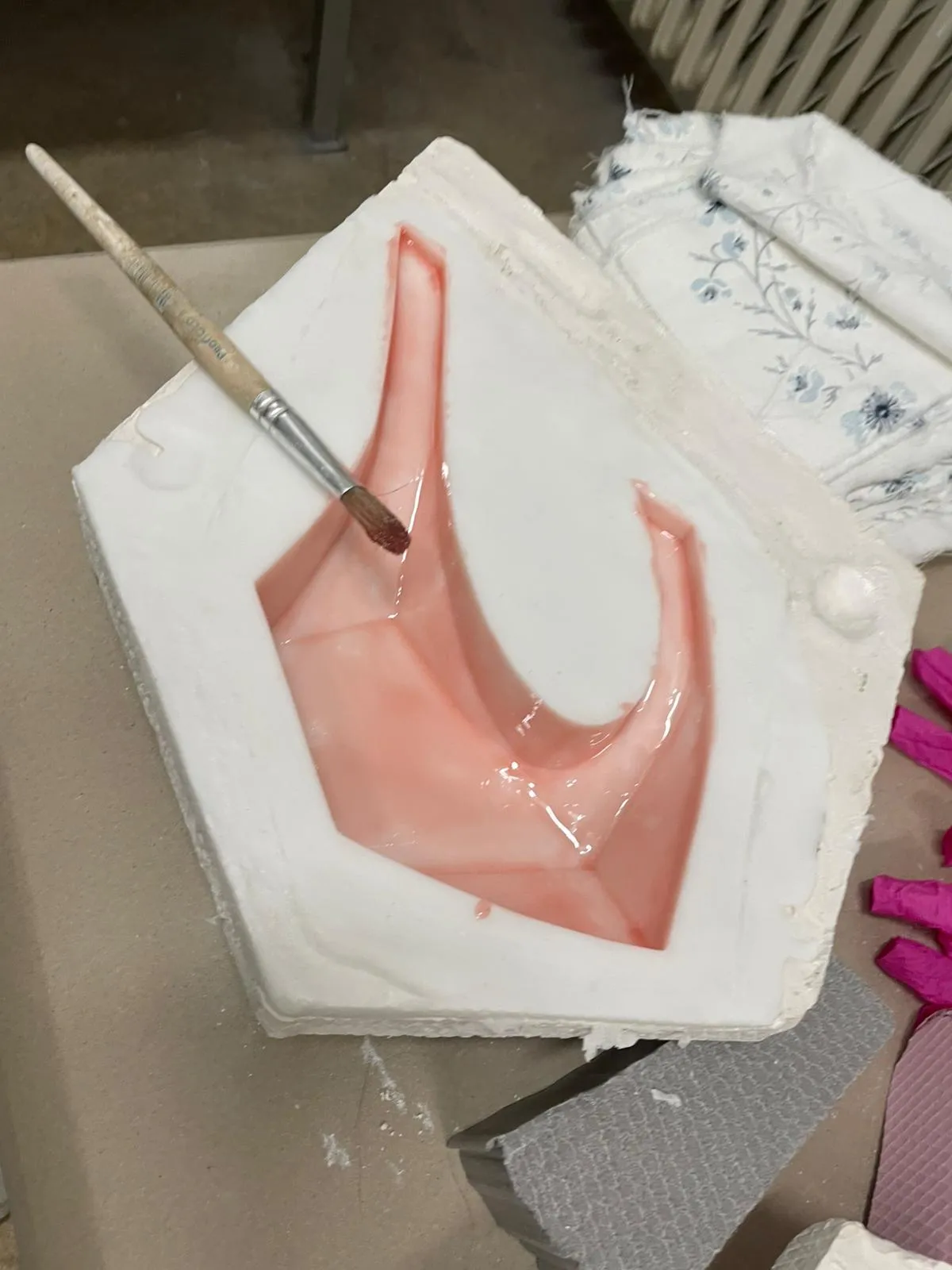 Watering can CORALLO – 1st layer of epoxy resin
