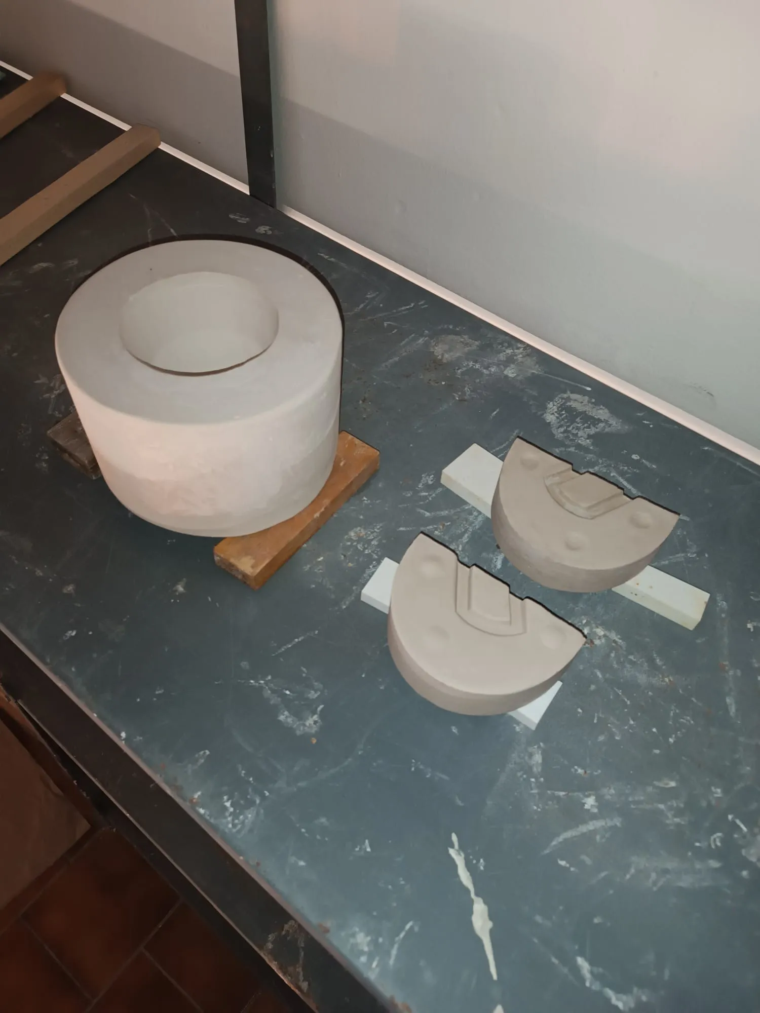 Mug ESENTIA – Drying the moulds